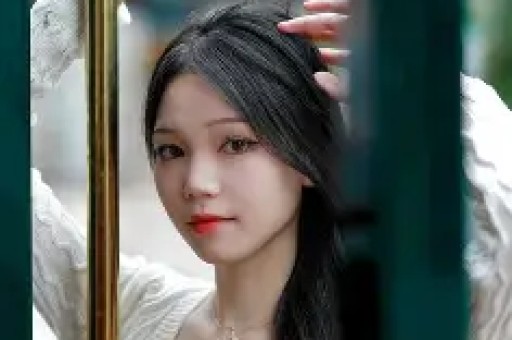 震惊！77岁向华强独家揭秘：藏了52年的李小龙死亡真相百亿家产传给孙子而非儿子