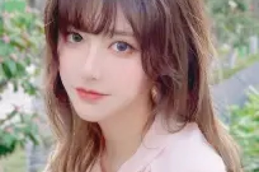 杜江霍思燕一家4口泰国行独家揭秘：女儿首次出镜美不胜收13岁嗯哼摘牙套后嘴仍凸！